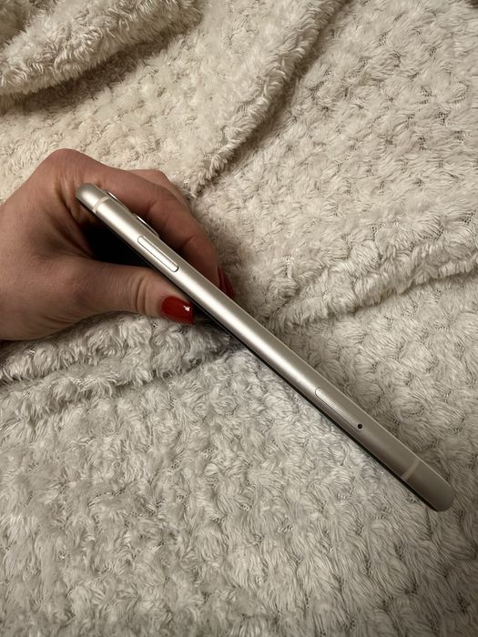 iPhone 11, 64GB, white (biały)