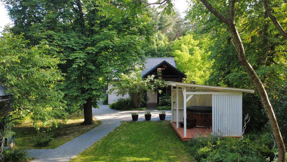 Domek z jacuzzi balia, noclegi, agroturystyka, bilard, sauna, wieczór panieński i kawalerski, Paaryski Zakątek