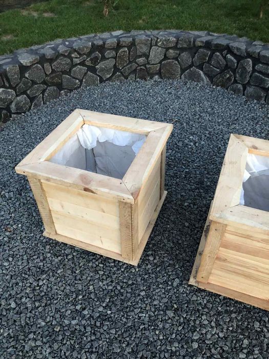 Кашпо  під туї ,квіти дерева ,декоративні