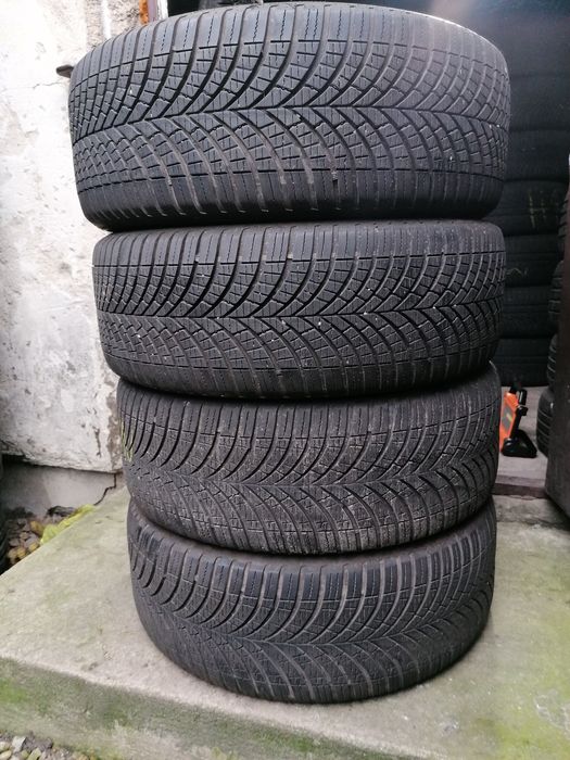 215/55/17 Goodyear 2024 rok wielosezonowe całoroczne