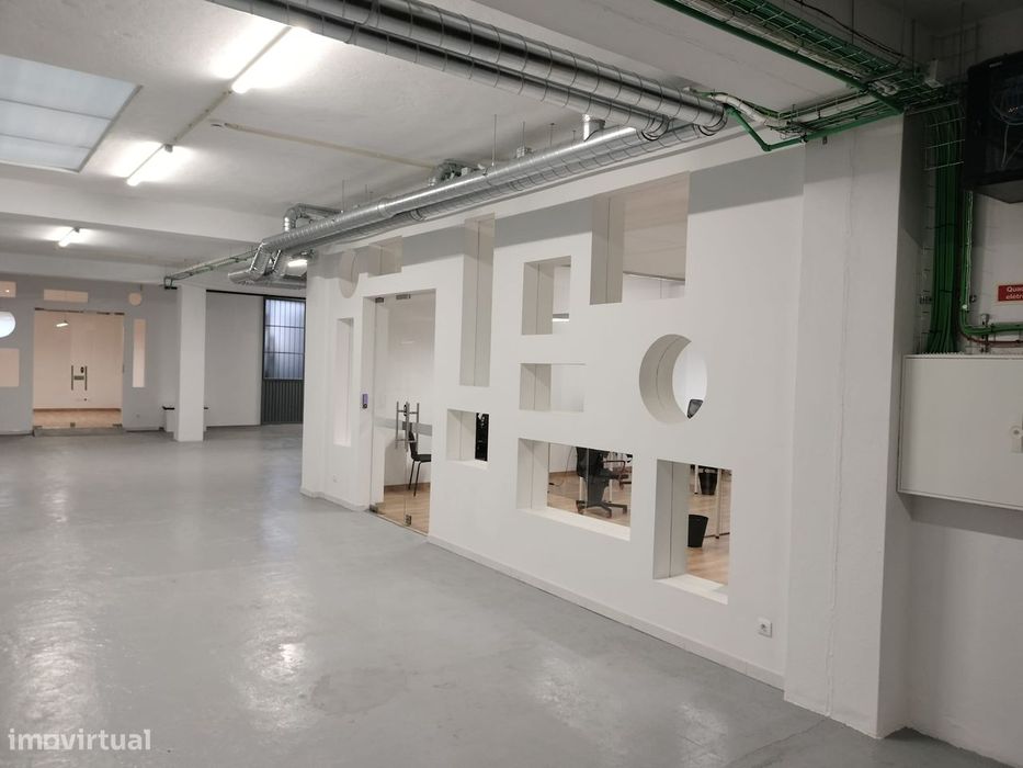 Escritórios com serviços partilhados - Gabinetes + Coworking