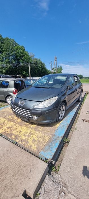 Peugeot 307 1.6 hdi na czesci