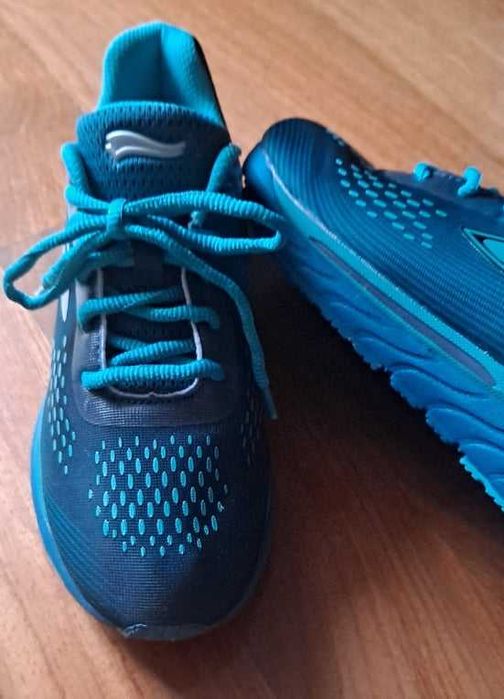 Sapatilhas Desporto Senhora Tam. 37 NOVAS