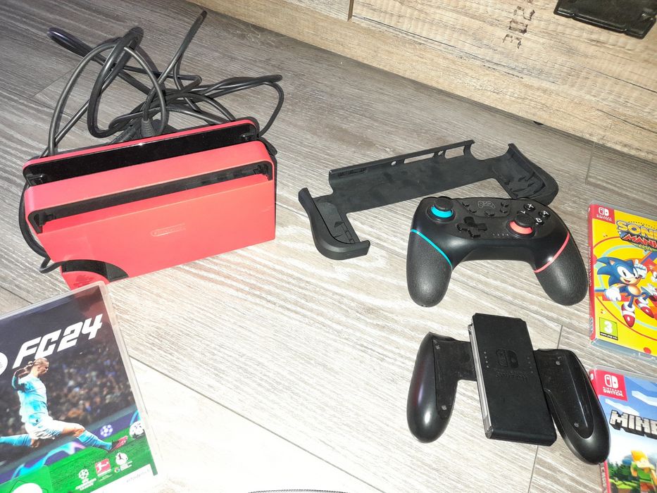 Sprzedam nintendo switch z grami i akcesoriami