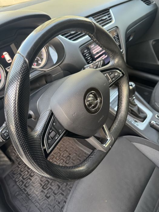 Продам Skoda Octavia Combi офіційна 2018 року