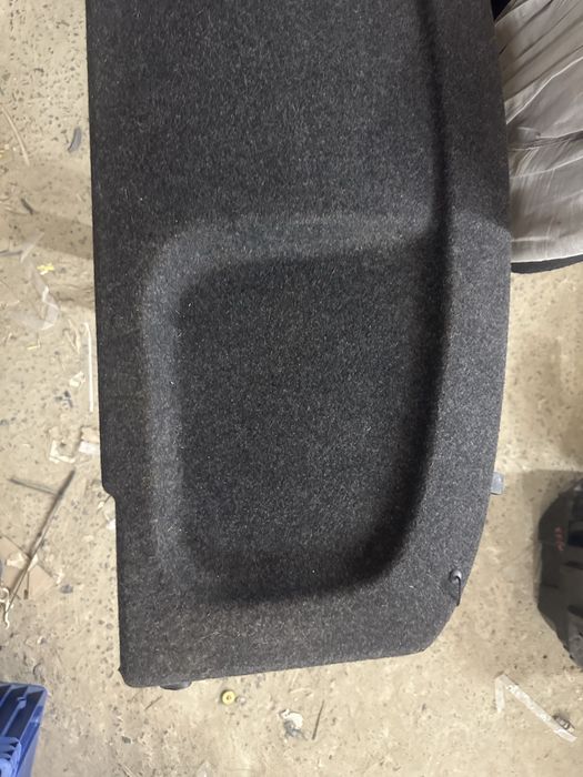 Полка toyota auris 2006-2012рік,64330-02440