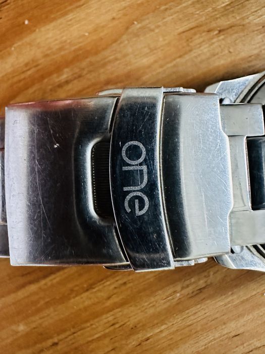 Relógio One Golden Age. Aço. Mostrador analógico. Tamanho Caixa 42mm