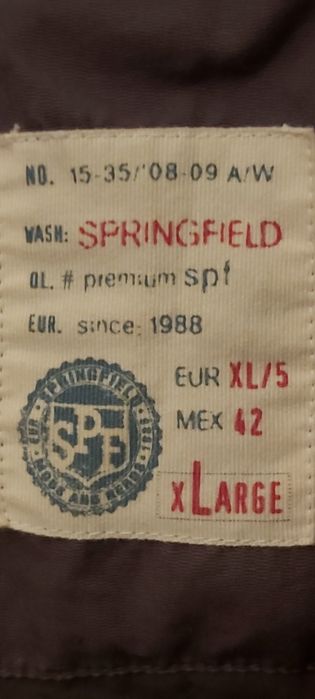 5€- Calças e 7€ Blusão de homem