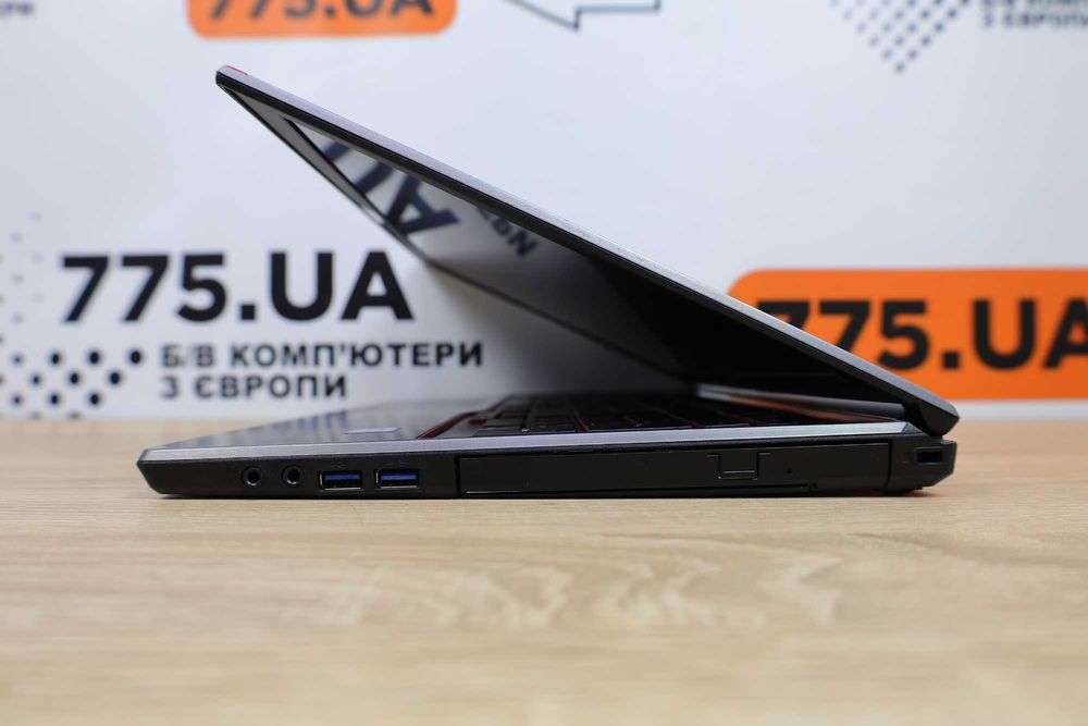 Ноутбук 15.6" 1920x1080 IPS/i5-6200U, 8GB DDR4, 240GB SSD/Win10Pro/Гарантія 1 рік