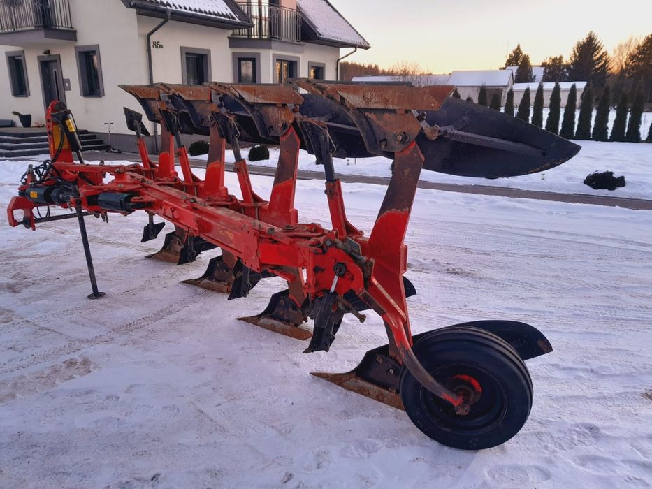 Pług obrotowy 4 VARIO 
Gregoire Besson 2005rok.