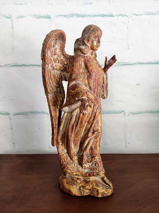 Estatueta católica de Anjo em resina