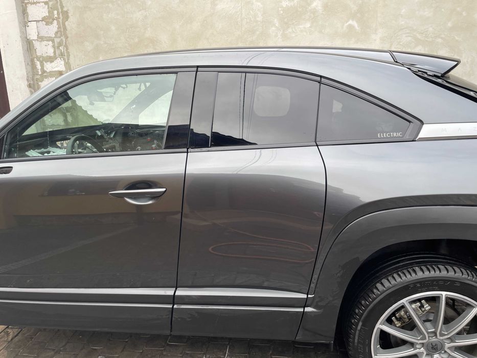 Двері передні для Mazda MX-30 2020-2024