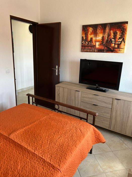 Quarto na baixa da banheira com despesas incluidas