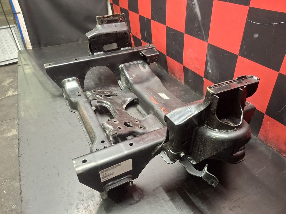 Charriot frente MITSUBISHI TRUCKS Canter