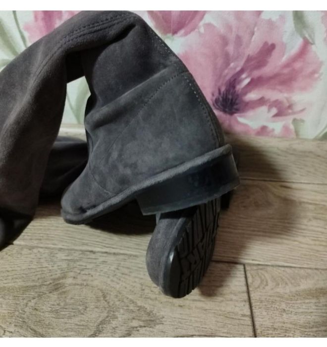 Ботфорти stuart weitzman