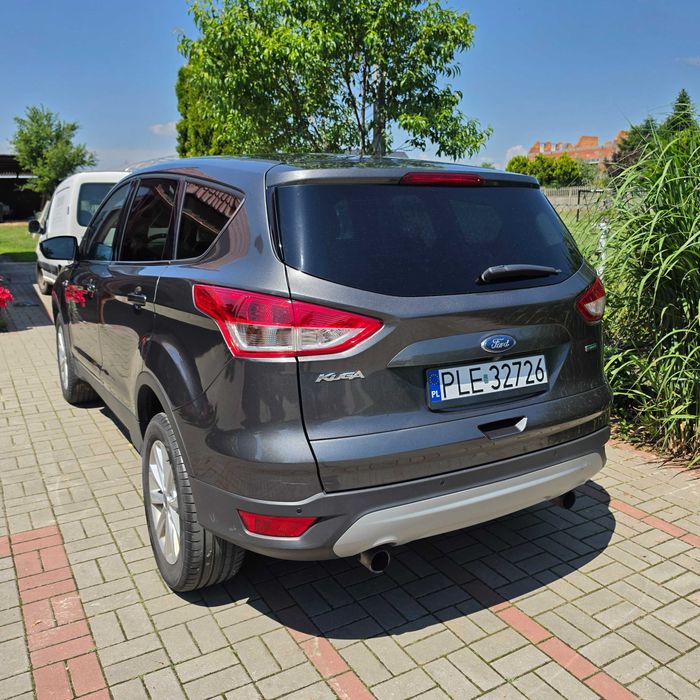 Auto Ford Kuga 2016R.