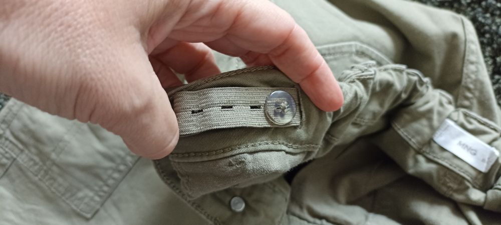 Calças cargo cor caqui, tamanho 12 anos (152cm) da Mango