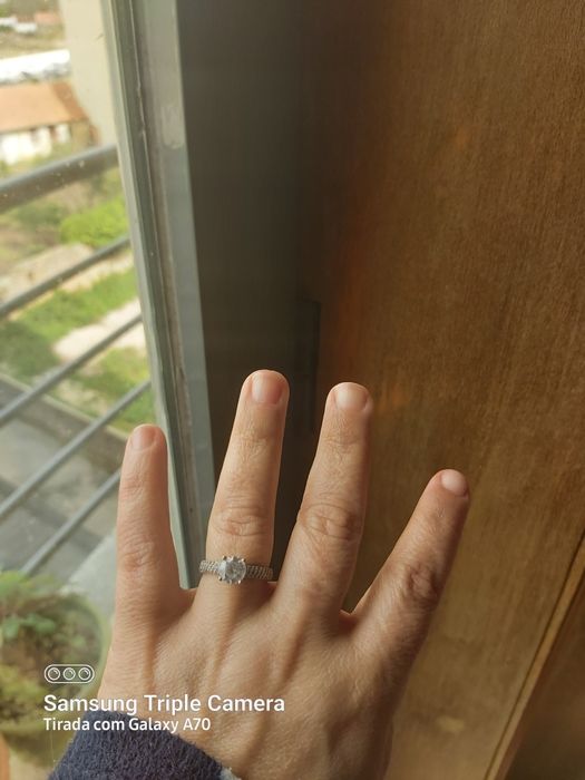 Anel de noivado muito lindo