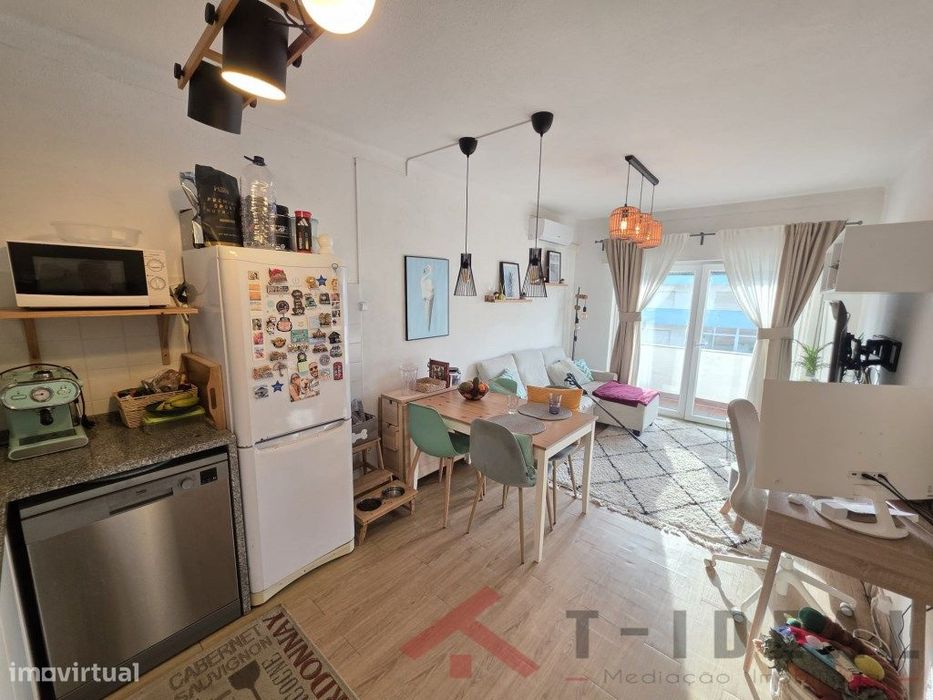Apartamento T1 na Praia da Areia Branca