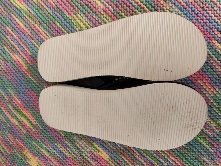 Ładne, leciutkie japonki dł. 24,5cm