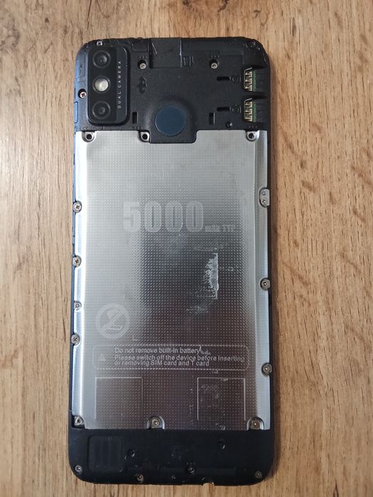 Продам Телефон Техно Спарк 6 го