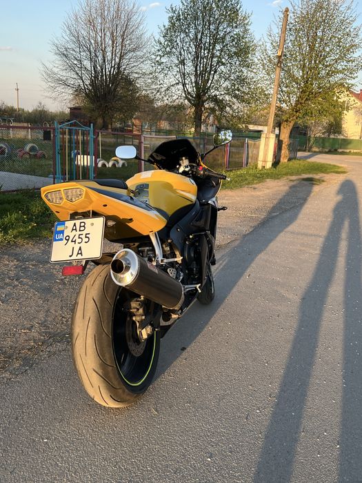 Yamaha R6 2003.