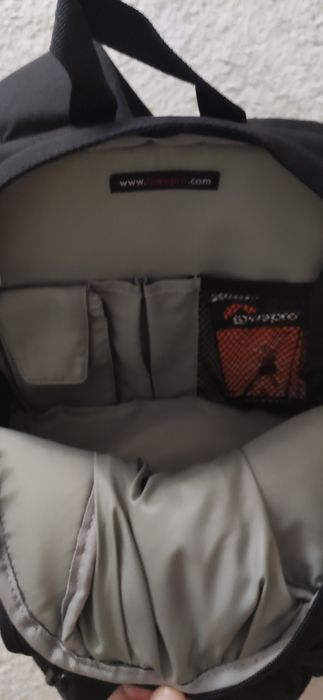 Nikon DLSR D3200 + mala Lowepro