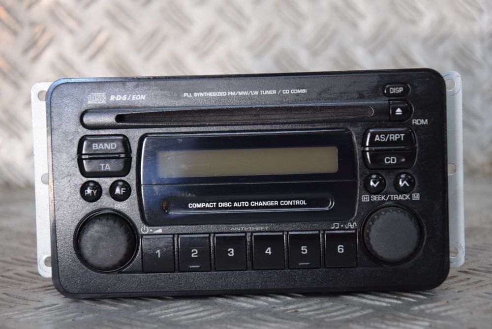 SUZUKI JIMNY RADIO CLARION