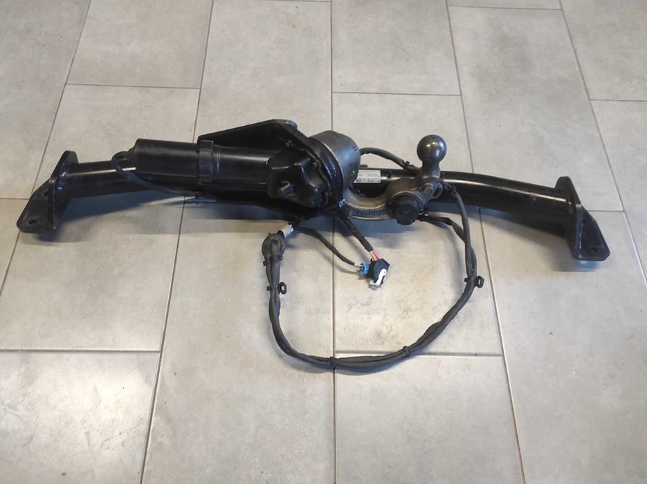 Oryginalny Hak holowniczy Mercedes E-klasa w213