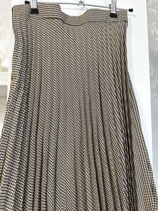 Красива спідниця юбка