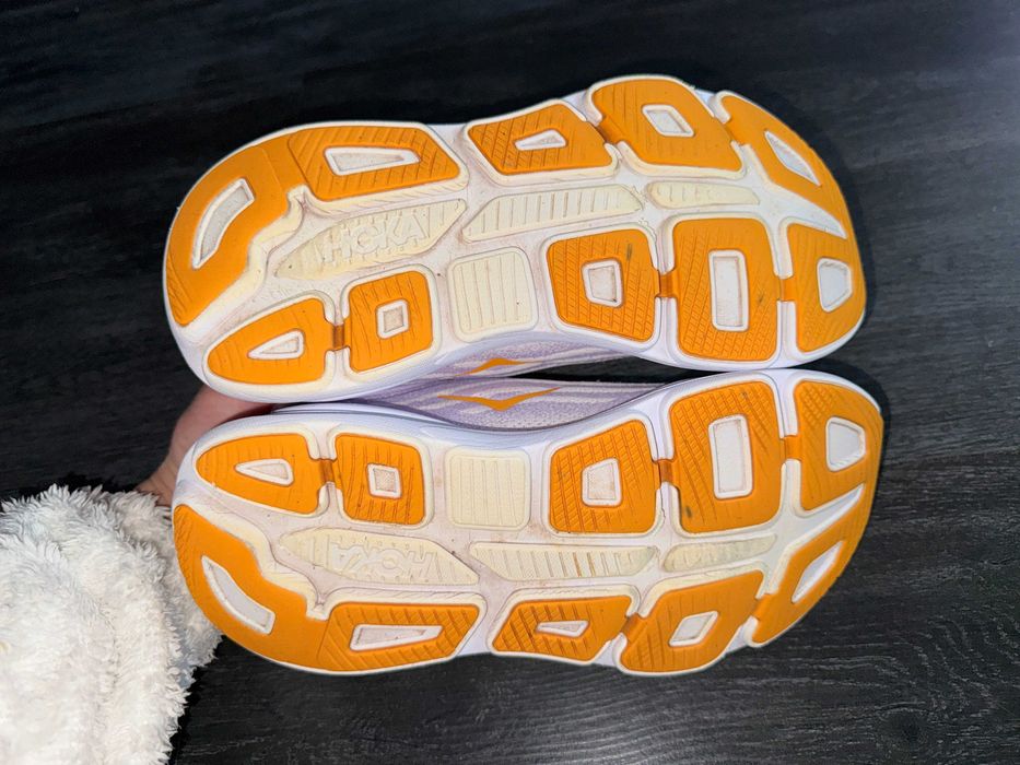 Кросівки бігові Hoka Bondi 9, оригінал, р-р 41,5, устілка 26,5-27 см