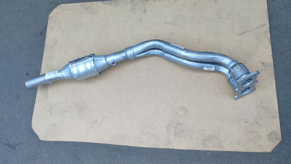 Приемная труба Шкода Октавия Тур 1.6, Фольксваген Гольф 4 1.6, Фольксв