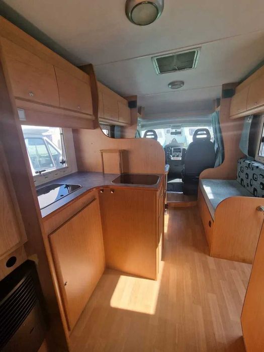 Autocaravana Moncayo Fiat Ducato - perfilada, com 4 lugares