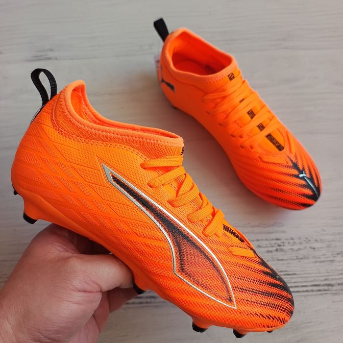 нові  Бутси дитячі Puma  Ultra р35.5 довжина устілки по факту 23см