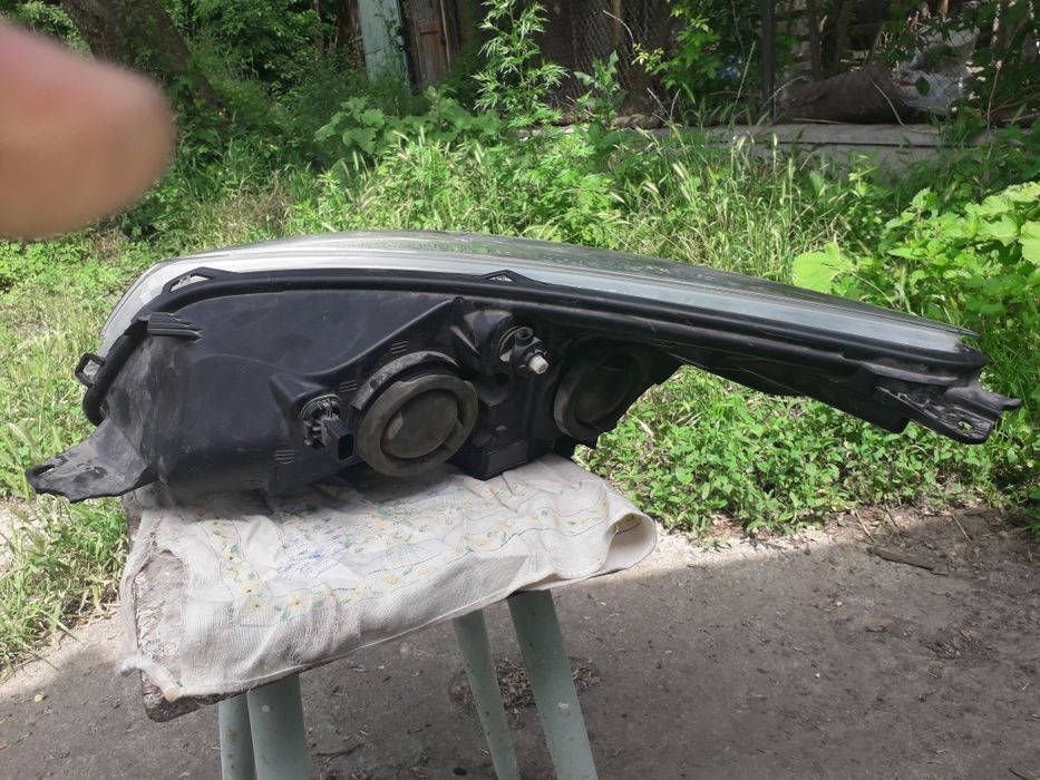 Продам фару форд