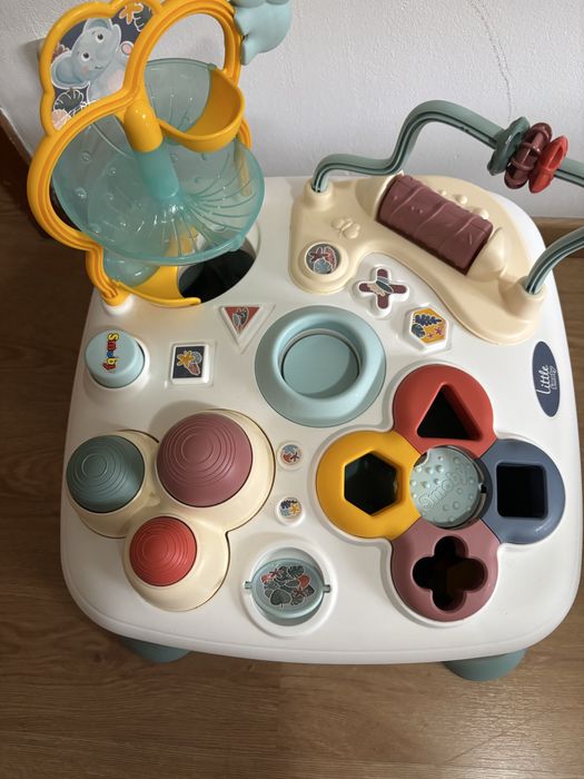 Mesa de atividades Tiny love