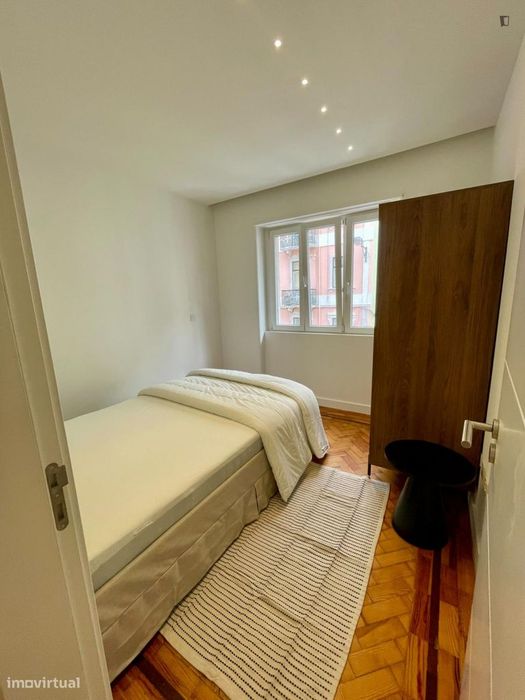 Quarto - localizado em Intendente Lisbon