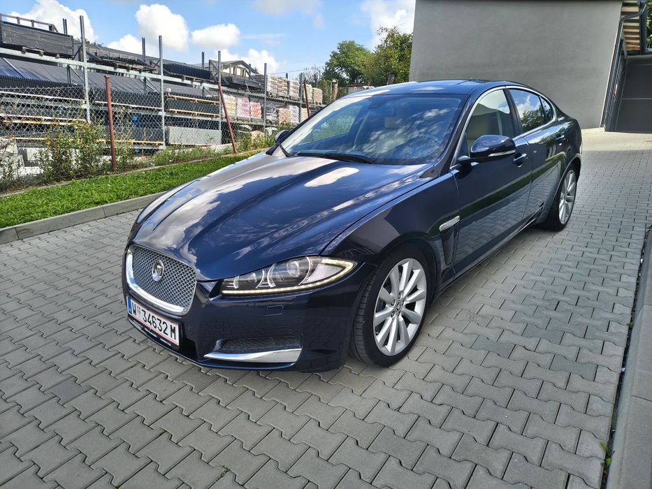 Jaguar XF