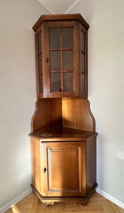 Komplet witryna + komoda drewniana