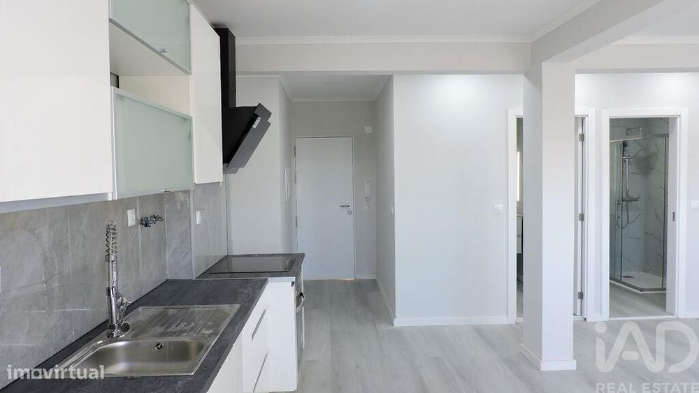 Apartamento T2 em São Sebastião