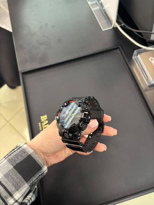 Часы Casio G-SHOCK GA-700RGB-1AER