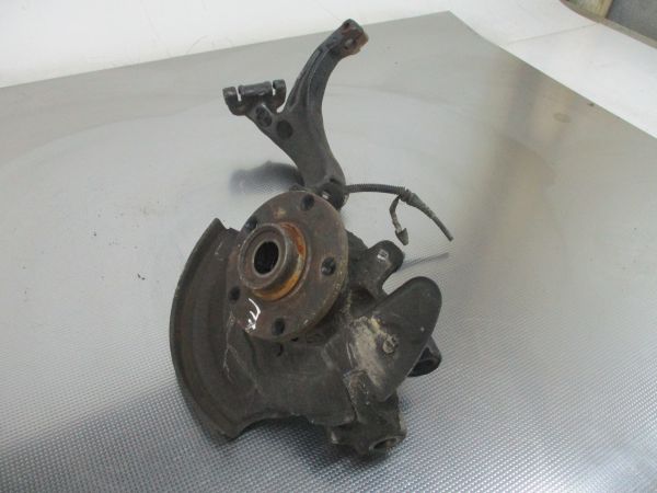 Manga de eixo frente esquerda VOLKSWAGEN Passat (3B3)