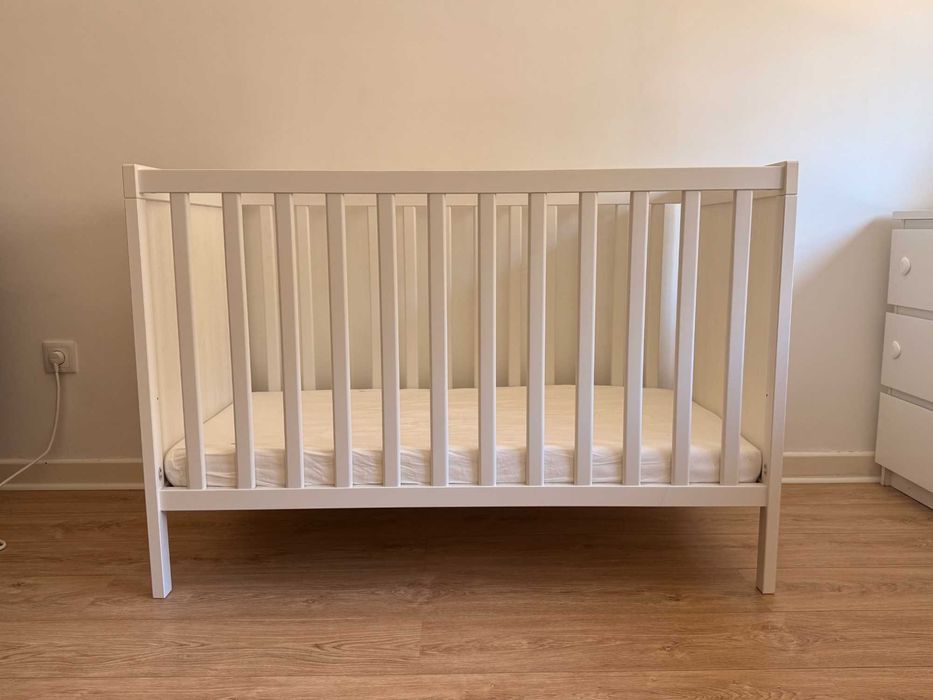 Berço IKEA SUNDVIK branco 60x120 cm — excelente estado
