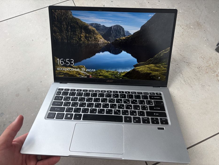 Продам ноутбук Acer Swift 1