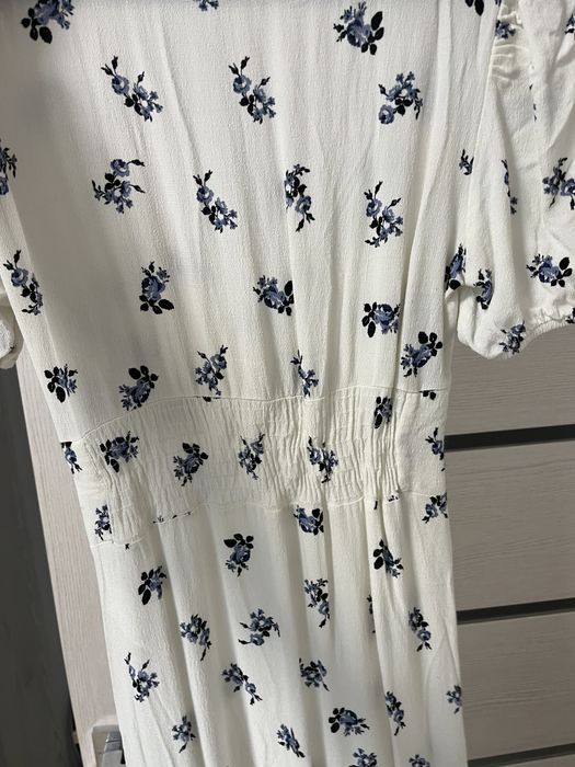 Біла довга максі сукня квітковий принт розмір s-m