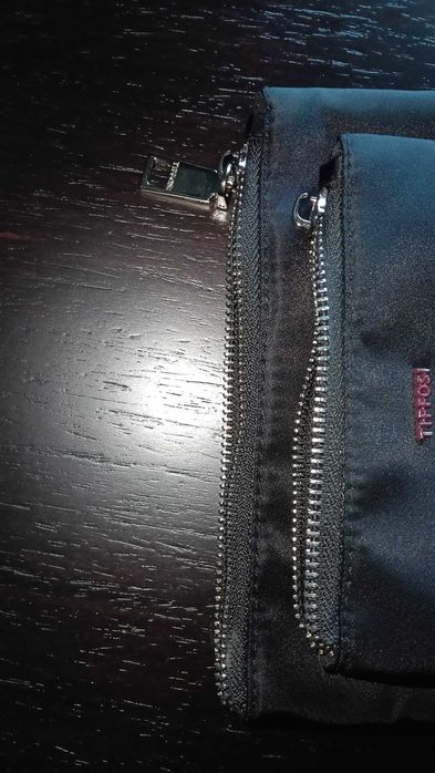 Bolsa necessaire dupla preta Tiffosi, com mola magnética