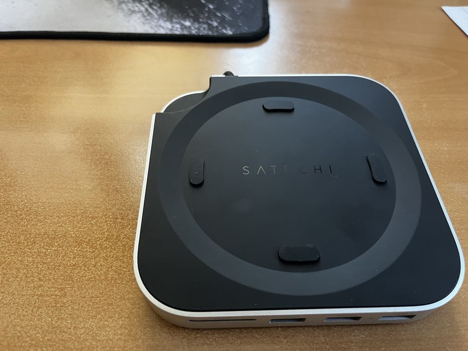 Продам mac mini m4 с док станцией satechi и клавиатурой
