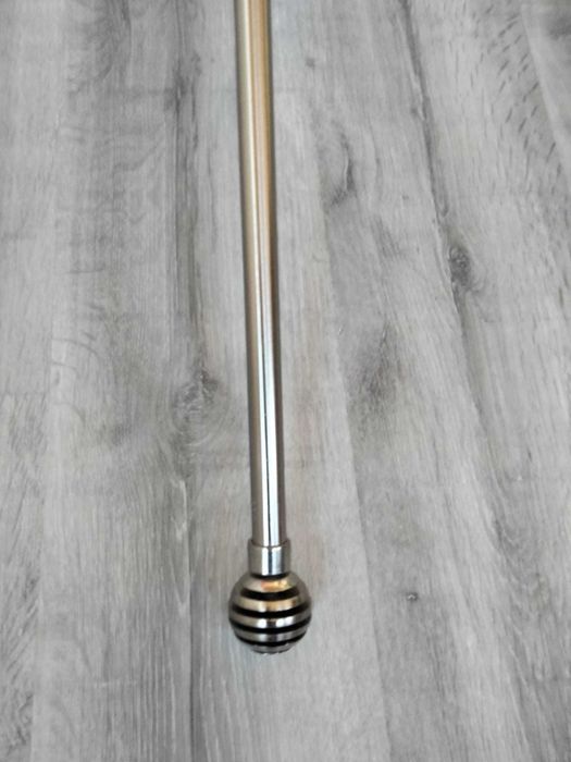 Varão para cortinados com terminais