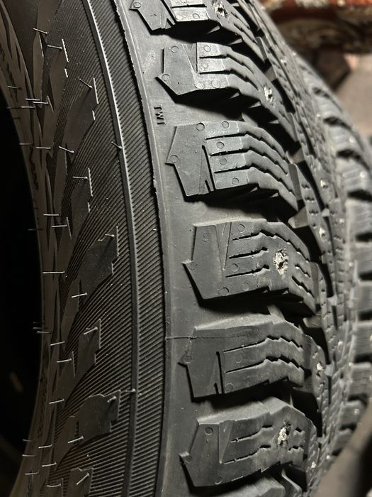 nokian hakkapeliitta 8 235 60 18 - Купити шини, диски та колеса