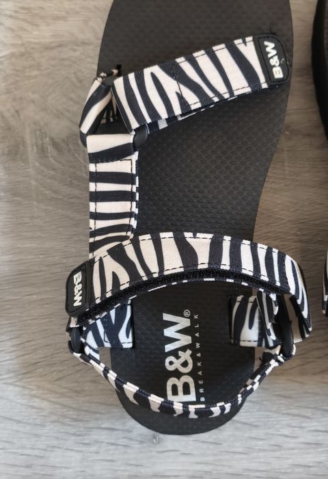 Sandálias plataforma Zebra